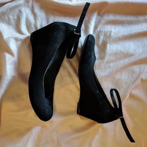 Black suede heels